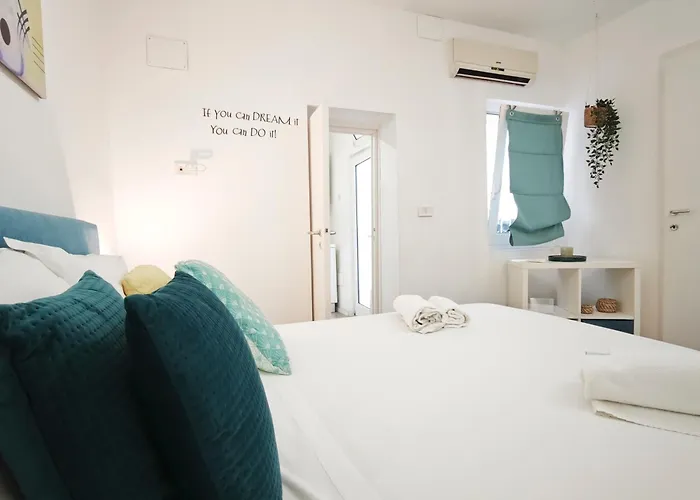 Giallosole Apartment *